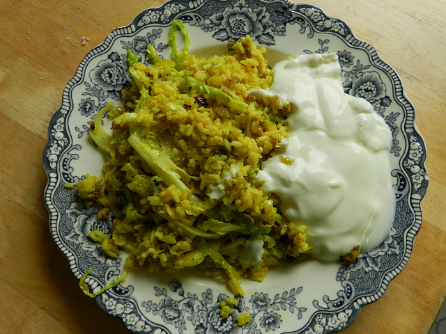 Curry rice with savoy