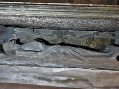 wollaton church, notts ; c15 tomb of richard willoughby +1471 with corpse effigy