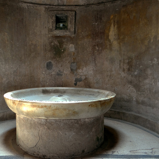 Forum bath, Pompei