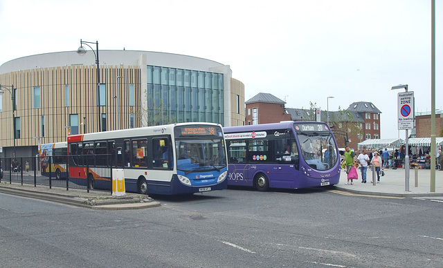 DSCF2522 Stagecoach (Busways) 39701 (NK58 AFJ) and Go North East 5428 (NK16 BYL) in South Shields - 1 Jun 2018