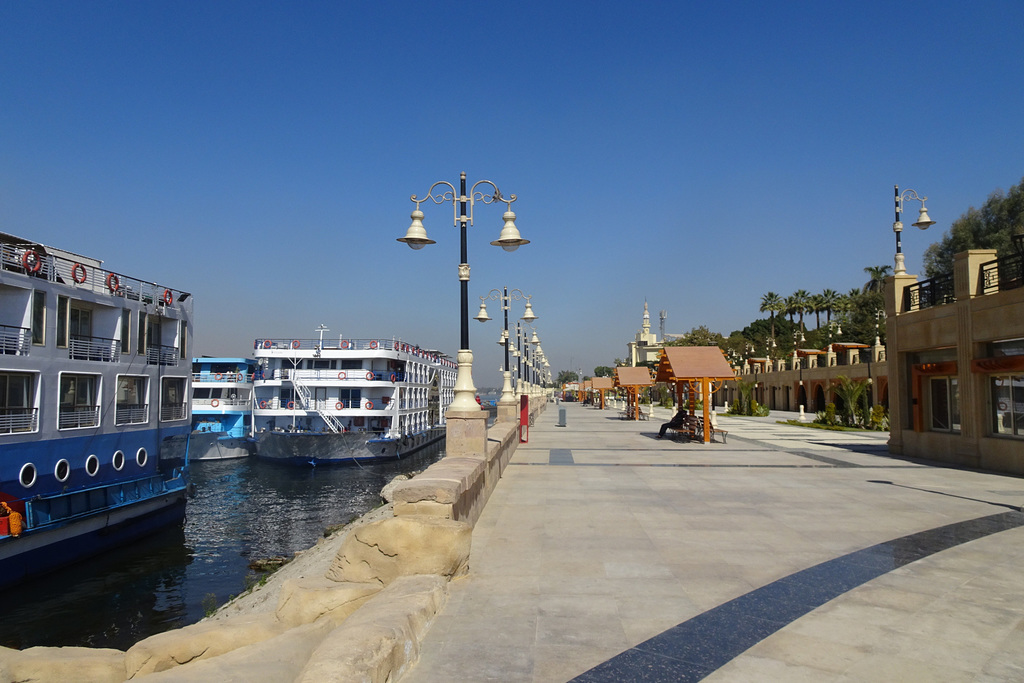 Luxor Corniche