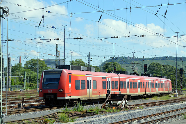 Einfahrt in den Hauptbahnhof Heilbronn