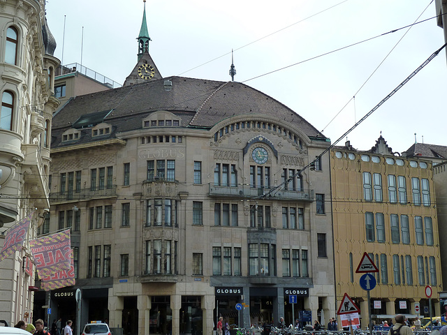 Das Globusgebäude am Basler Marktplatz