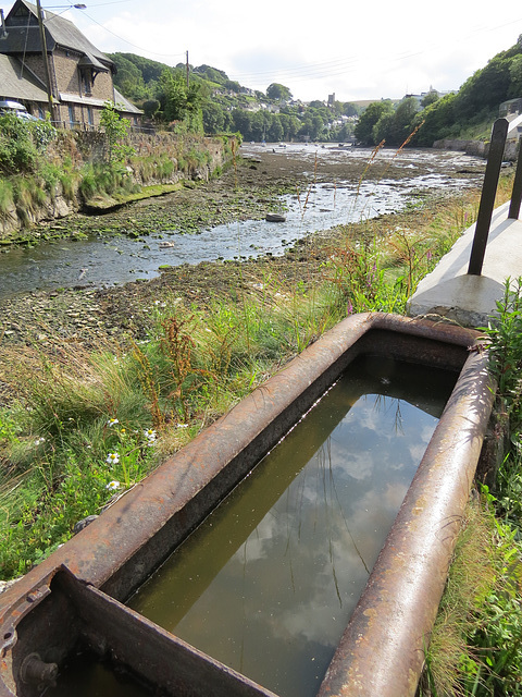 noss mayo, membland estate building, devon