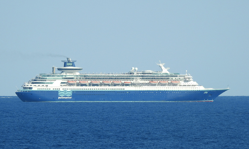 Pullmantur Sovereign Under Way - 20 April 2017
