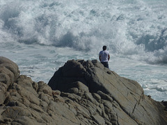 Hombre frente al mar