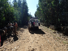 Unloading the mules and loading the Land Rover at the end of the Aina Amba trek at Istayish trailhead