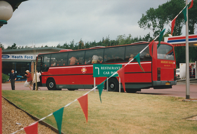 London Buses Selkent Travel G608 SGU at Barton Mills - 13 Jul 1991