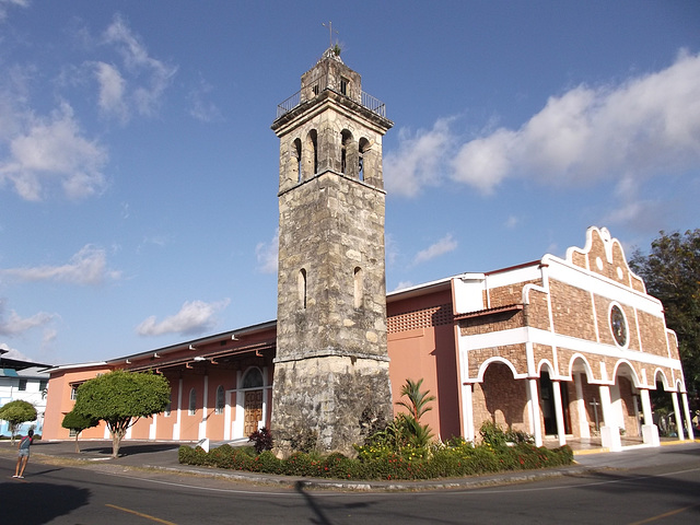 Tour religieuse / Torre religiosa