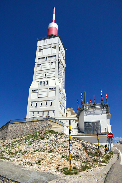 Station hertzienne du Mont Ventoux.