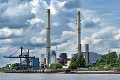 Das Heizkraftwerk in Wedel, Schleswig -Holstein (PiP) - Hamburg Das Heizkraftwerk in Wedel, Schleswig -Holstein (PiP) - Hamburg