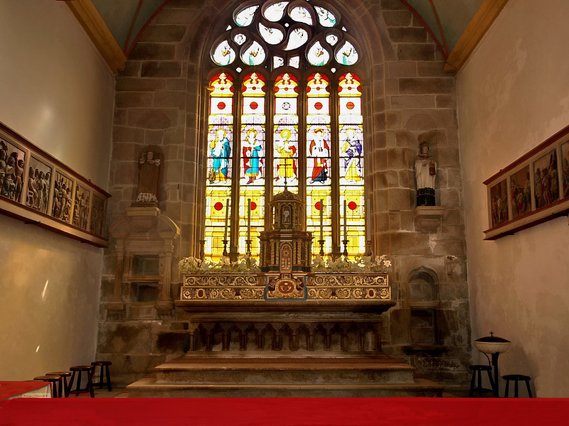 P8183428ac Ploumilliau Church Master Window and Main Altar