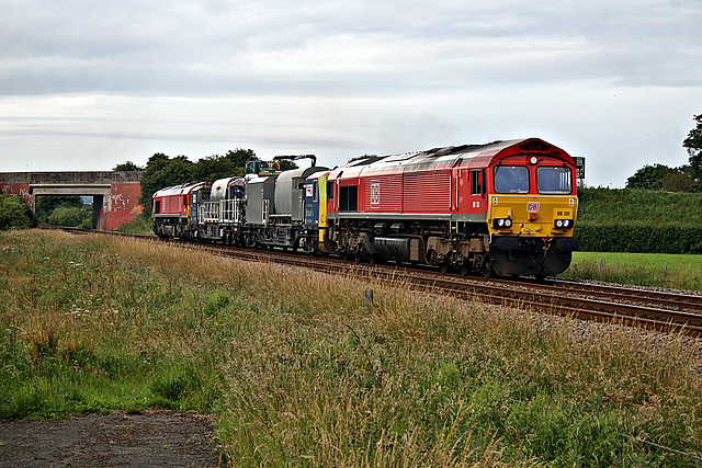 DB Cargo UK class 66 66131 tnt 66085 with 3Z12 06.33 Knottingley T.M.D. - York - Scarborough - York- Knottingley T.M.D at Spital Bridge ,Seamer 13th July 2020.