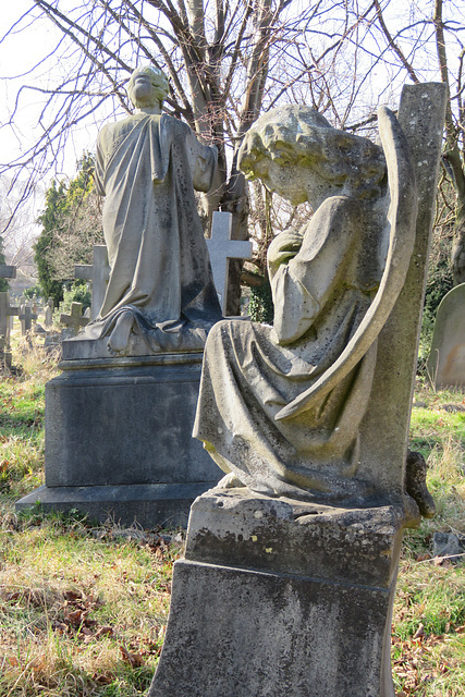 kingston on thames cemetery