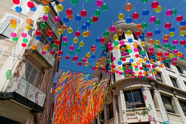 Petits ballons et longs rubans