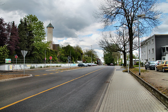 Harpener Hellweg (Bochum-Harpen) / 27.04.2024