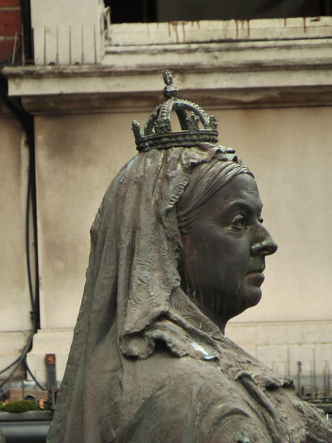 queen victoria statue, croydon