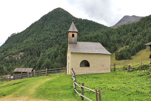 Kapelle - Fane Alm  (2 Pic in Pic) - HFF