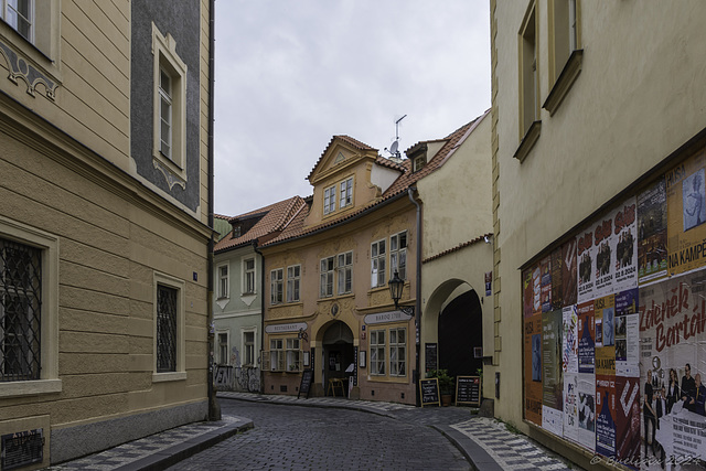 in den Gassen von Prag (© Buelipix)