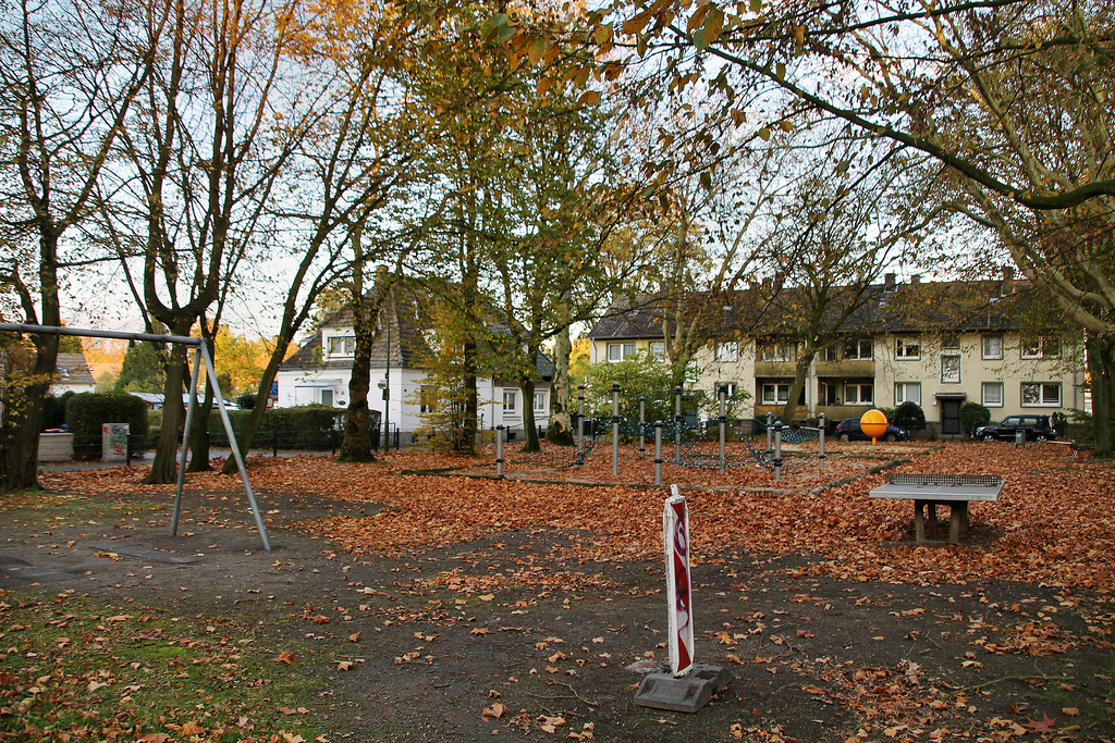 Spielplatz in der Zechensiedlung "Am Kanal" (Lünen) / 27.10.2019