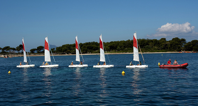 Convoy at Iles St Margarete