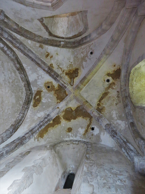 icklesham church, sussex (28)late c12 vaulting in late c11 tower