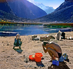 Morning toilette at 3750 m altitude- with 5 PIPs- Ichi Cocha-Ancash-Perú