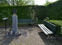 (Hbm)-Sitting area on the Cemetery