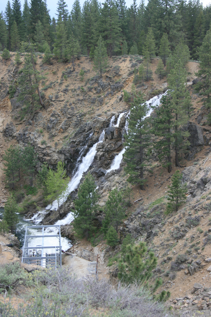 Spillway spilling