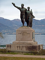 Kriegerdenkmal in Stresa