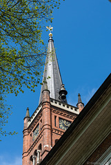 St. Pauli Kirche, Hamburg (© Buelipix)