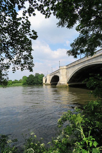 chiswick bridge, london