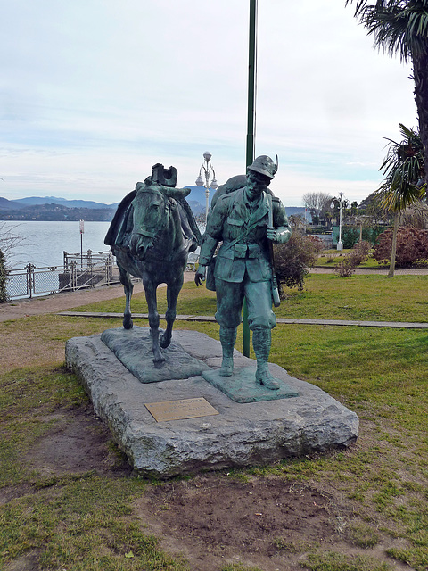 Denkmal für die Alpinisti in Stresa