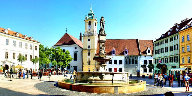 Der Hauptplatz von Bratislava... ©UdoSm