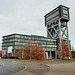 Hammerkopfturm des ehem. Schachtes 4 mit eingebautem Bürogebäude (Zeche Minister Stein 1/2/4/7, Dortmund-Eving) / 27.11.2016