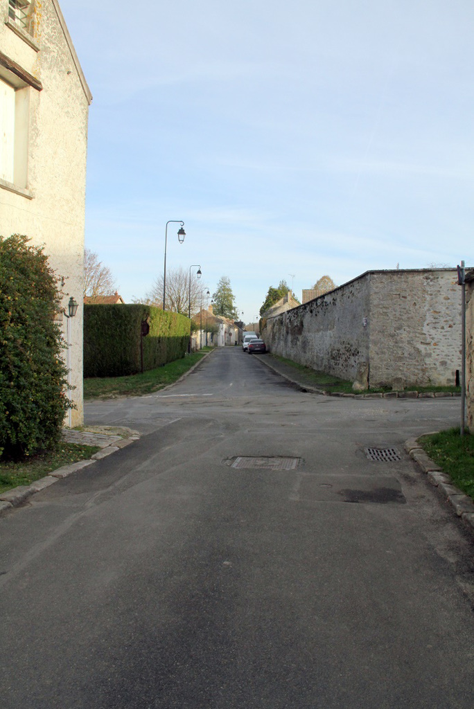 Rue de Provins- 6131