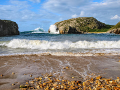 Playa de Cuevas del Mar, Asturias.