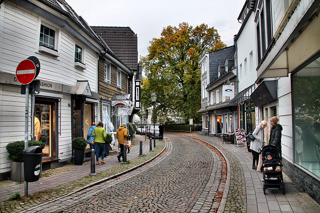 Hauptstraße (Historische Altstadt Kettwig, Essen) / 1.11.2023