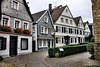 Häuser an der Marktkirche (Historische Altstadt Kettwig, Essen) / 1.11.2023