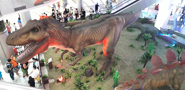 Dinosaurs in Iguatemi Bosque Shopping Mall.