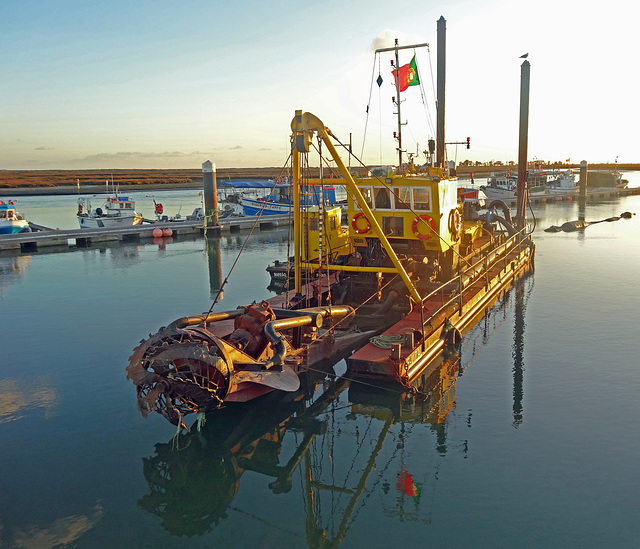 Dredger Santa Luzia