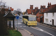 Barkerbus SJI 9333 (B459 WHJ) in Watton-at-Stone – 10 Mar 1998 (381-17A)