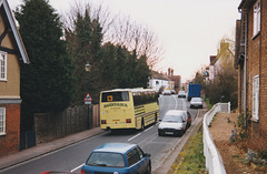 HFF: Barkerbus SJI 9333 (B459 WHJ) in Watton-at-Stone – 10 Mar 1998 (381-18A)