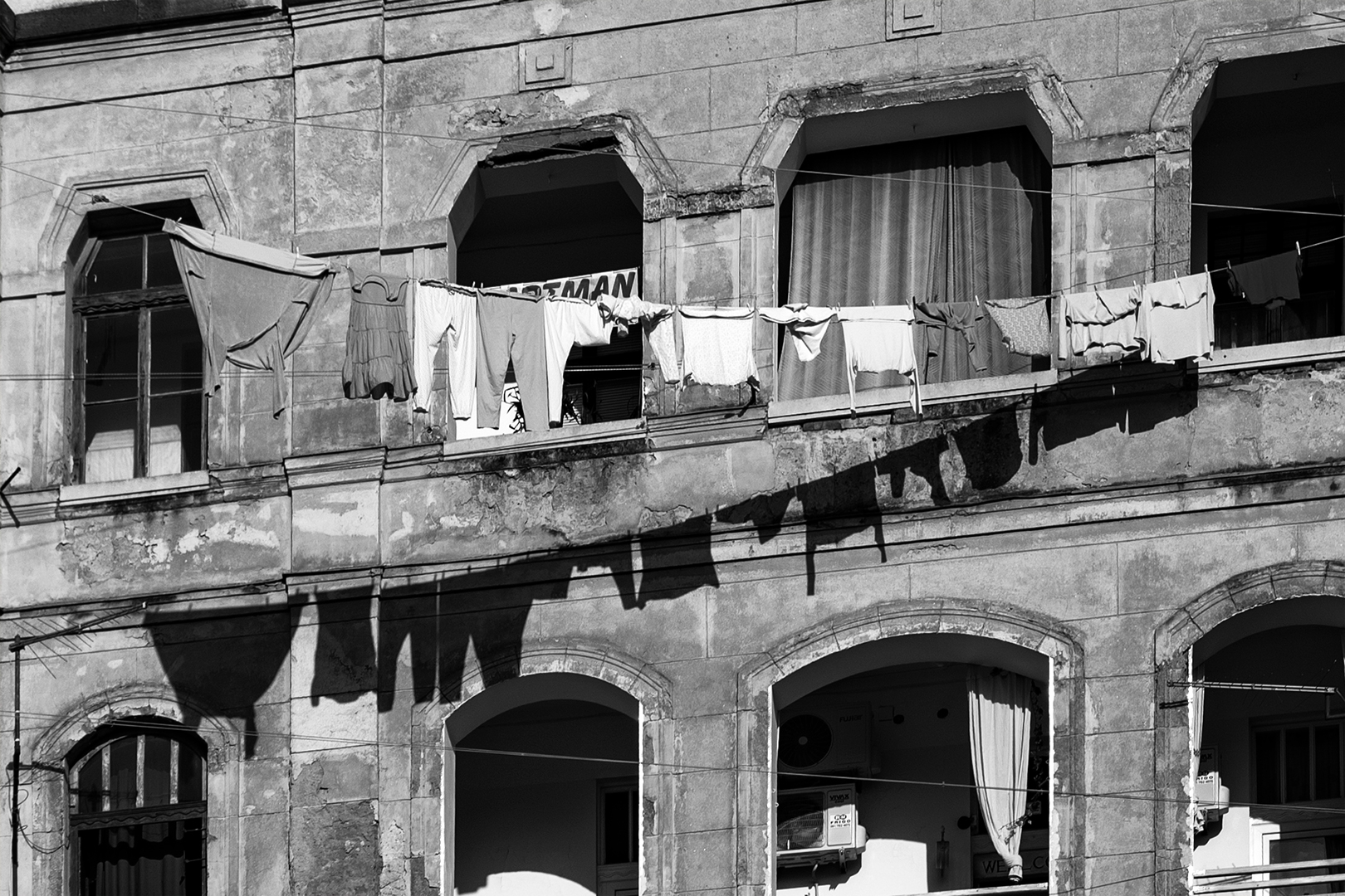 laundry shadow