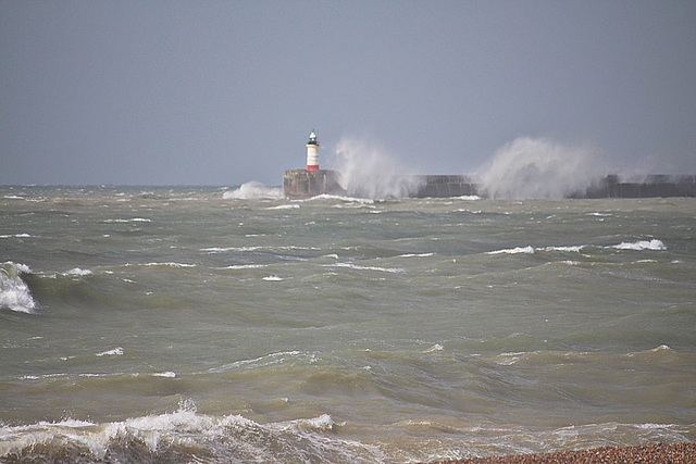 Newhaven light in summer wind - 20.8.2016