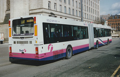 First Manchester 2002 (S992 UJA) in Manchester – 5 Mar 2000 (433-25A)