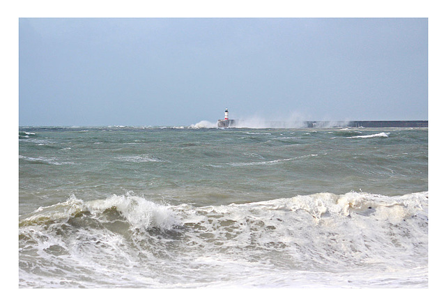 Seaford Bay in summer wind - 20.8.2016