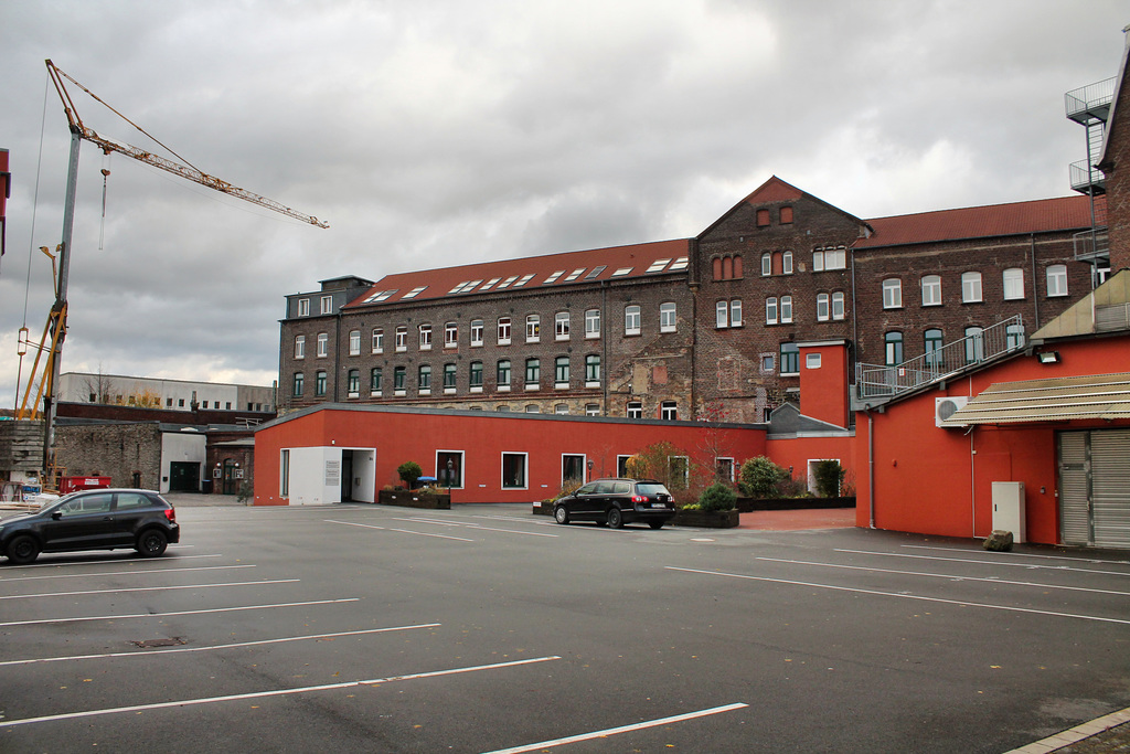 Parkplatz hinter der alten Klavierfabrik (Schwelm) / 20.11.2016