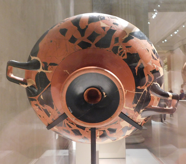 Terracotta Kylix Signed by Kachrylion in the Metropolitan Museum of Art, January 2020