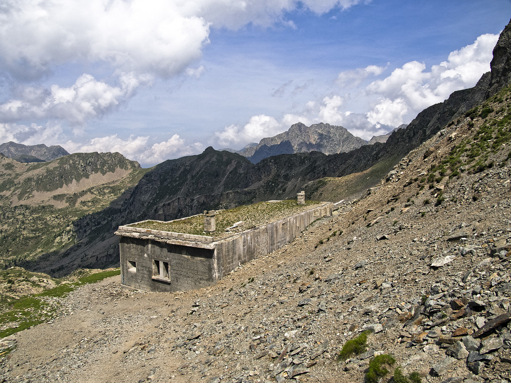 Military fort just below the Saboulè Pass